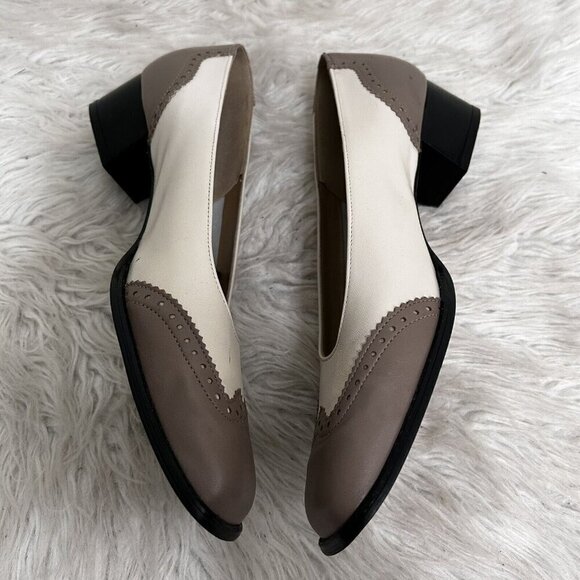 Magdesians Wingtip Pumps Heels Size 10 White Taupe Mod Party Wedding Secretary - Picture 6 of 11